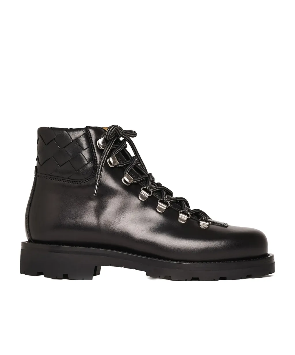 Scarosso Catherine Round-Toe Lace-Up Boots