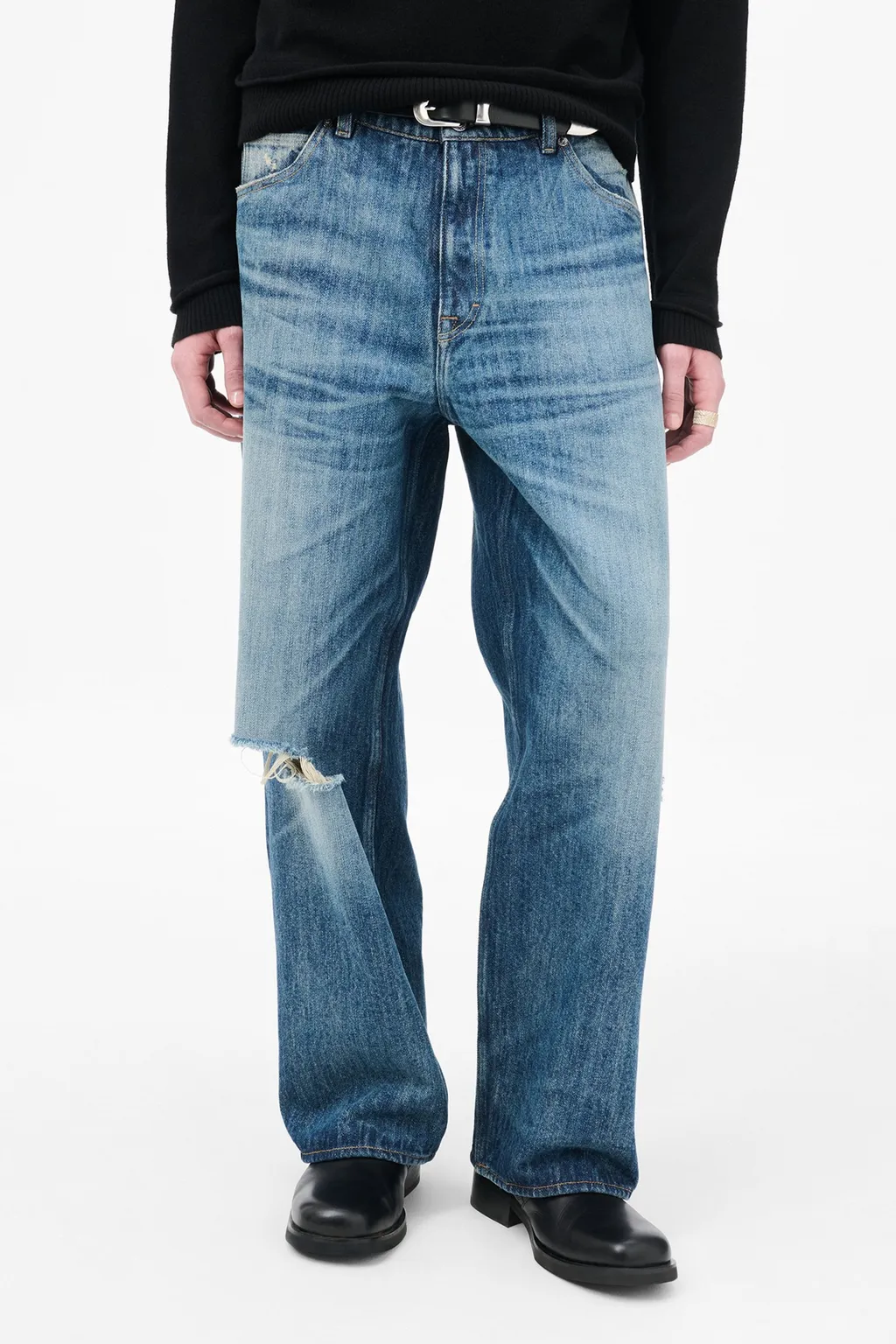Vast Cut Ripped Jeans