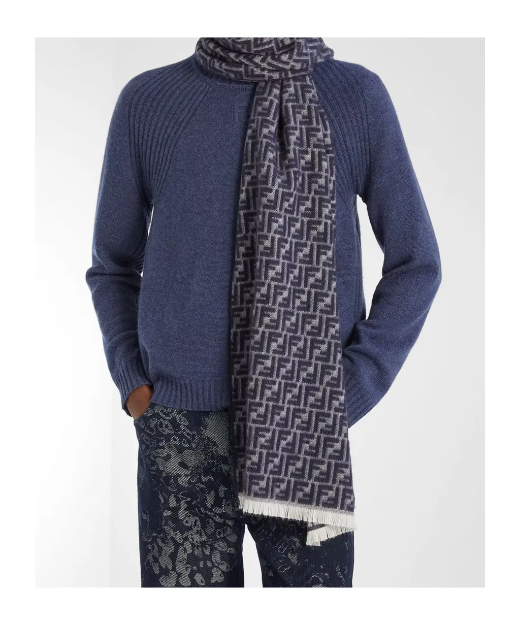Logo Scarf