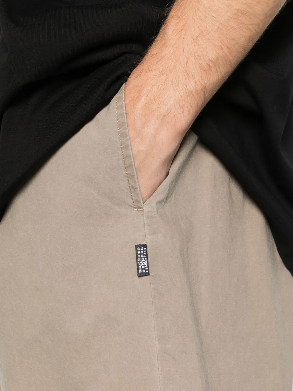 Mm6 Maison Margiela Logo Patch Elasticated Shorts