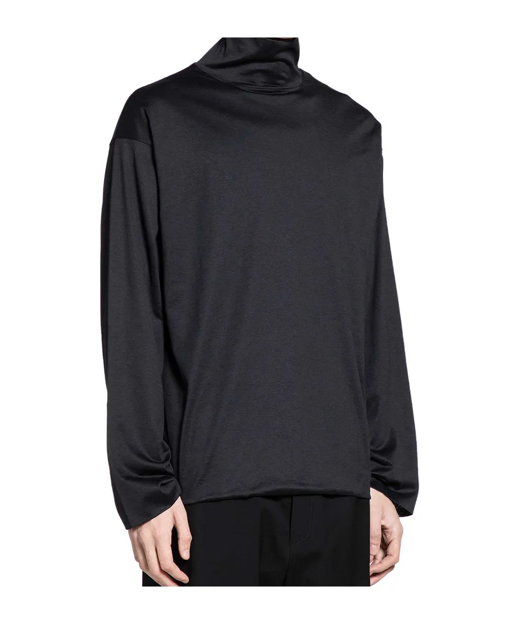 Long-Sleeved T-Shirt