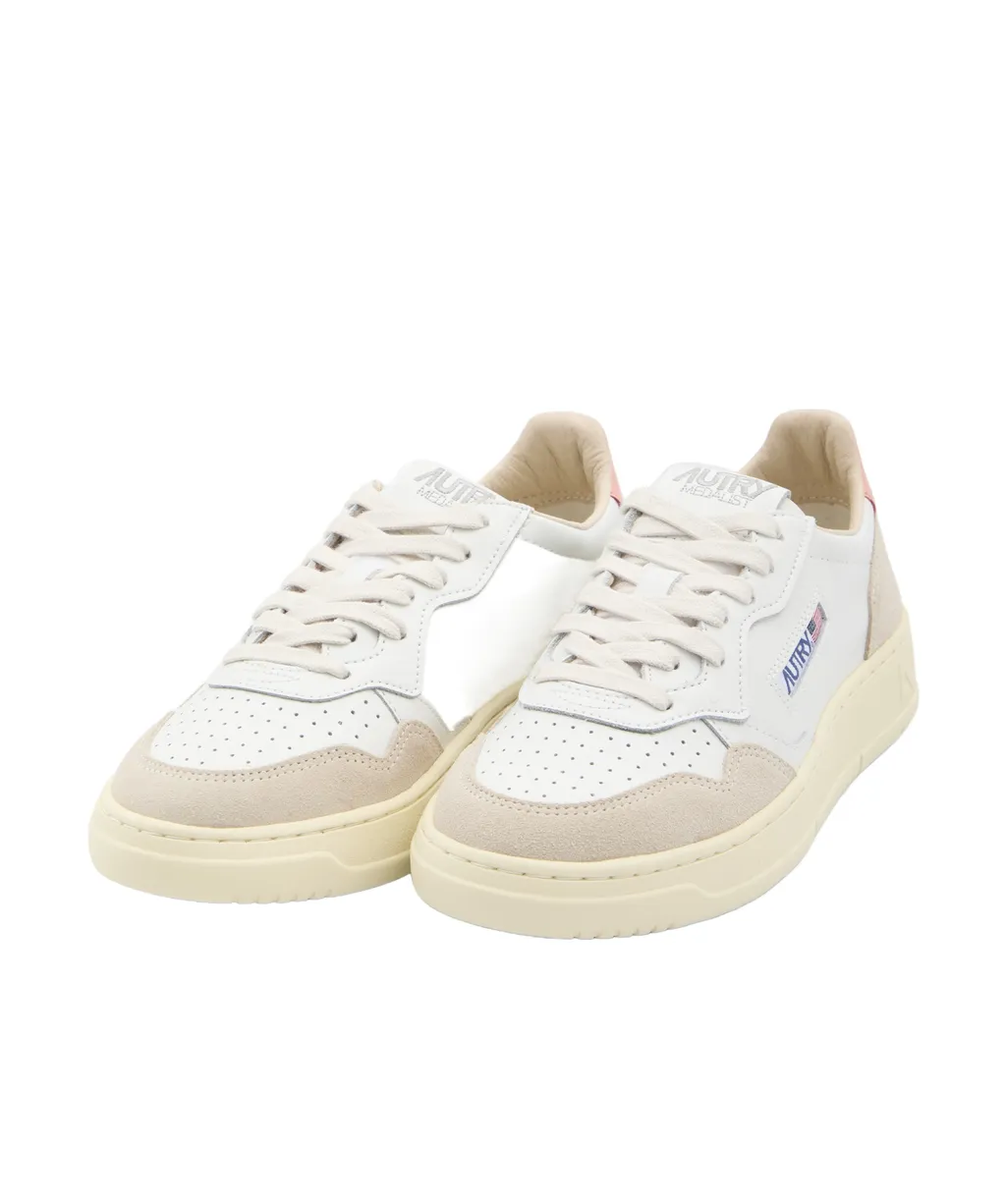 Autry Medalist Low Lace-Up Sneakers