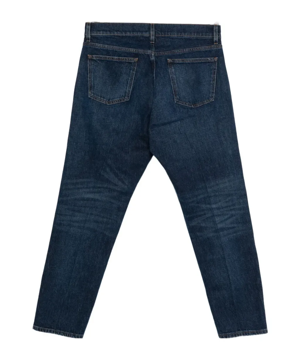 Belt-Loops Jeans