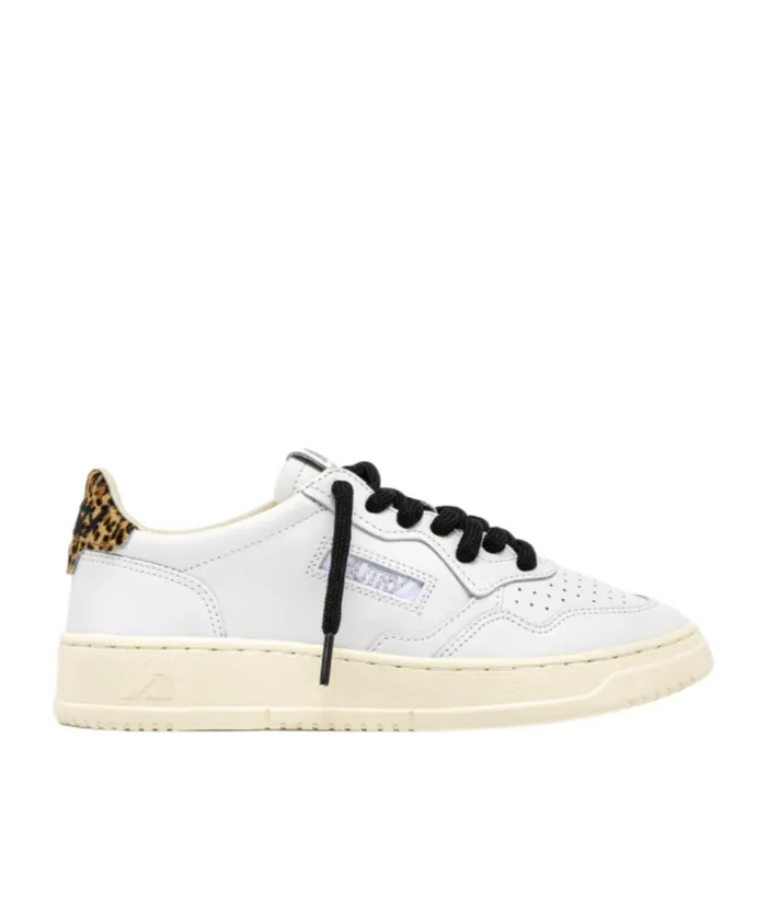 Autry Medalist Low-Top Sneakers