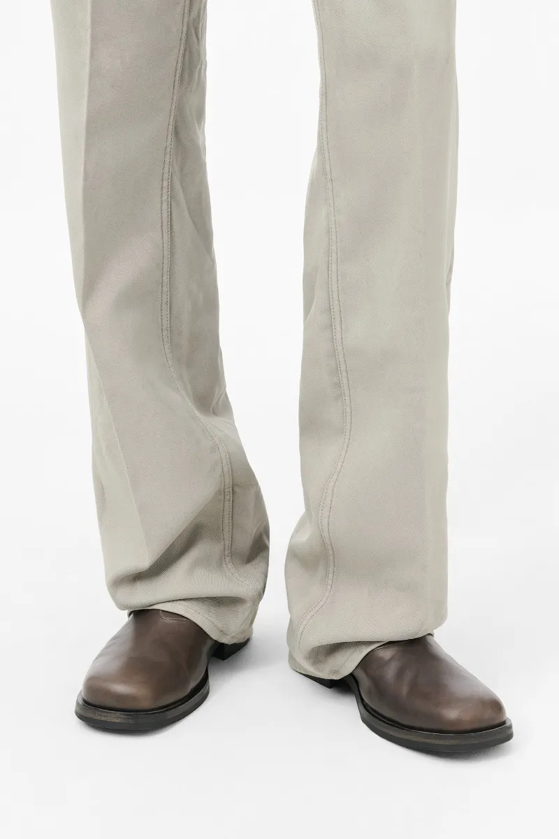 Straigh-Leg Jeans