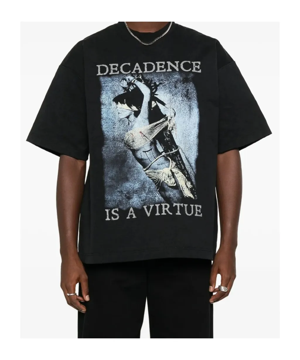 Graphic-Print T-Shirt