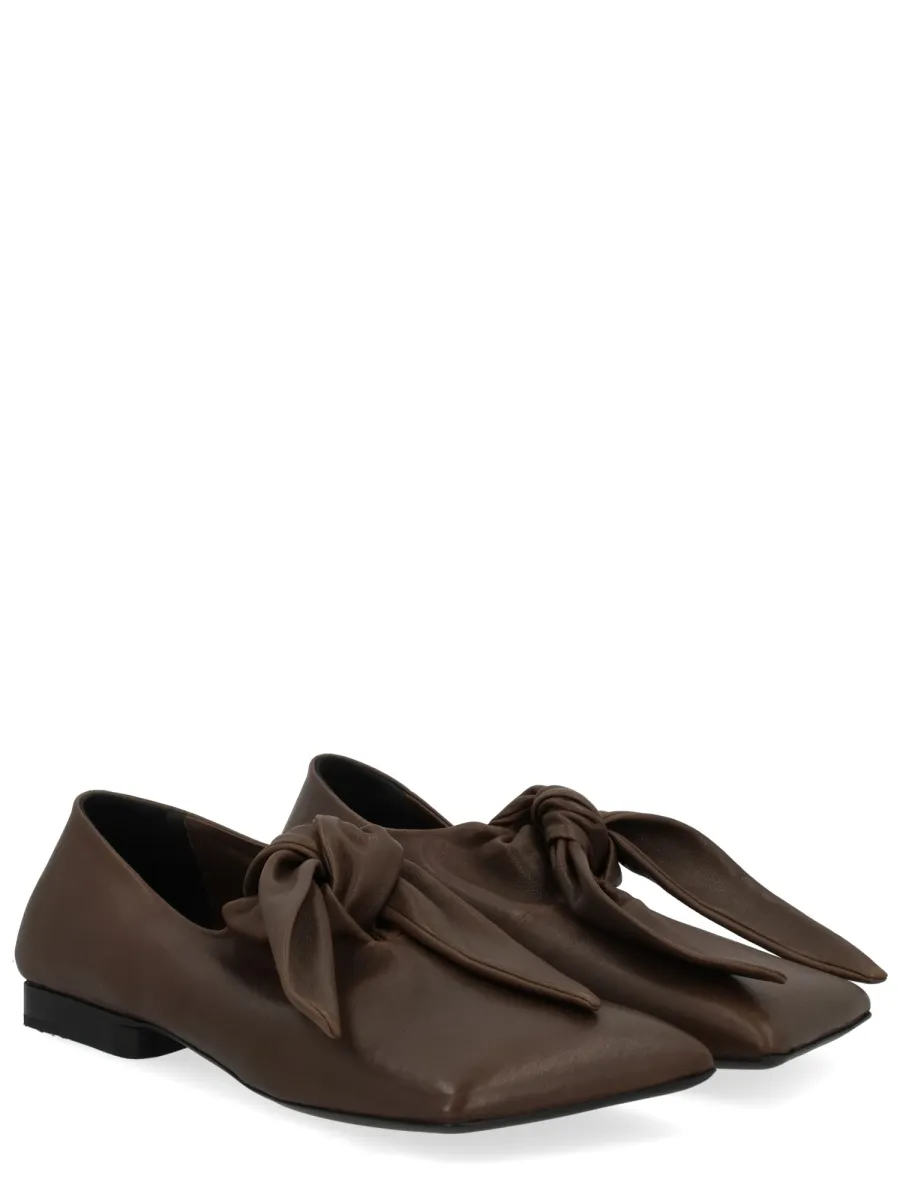 Square-Toe Flat Shoes