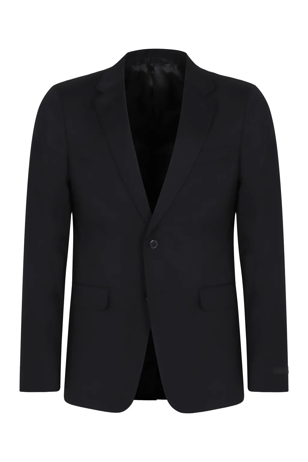 Long-Sleeved Suit