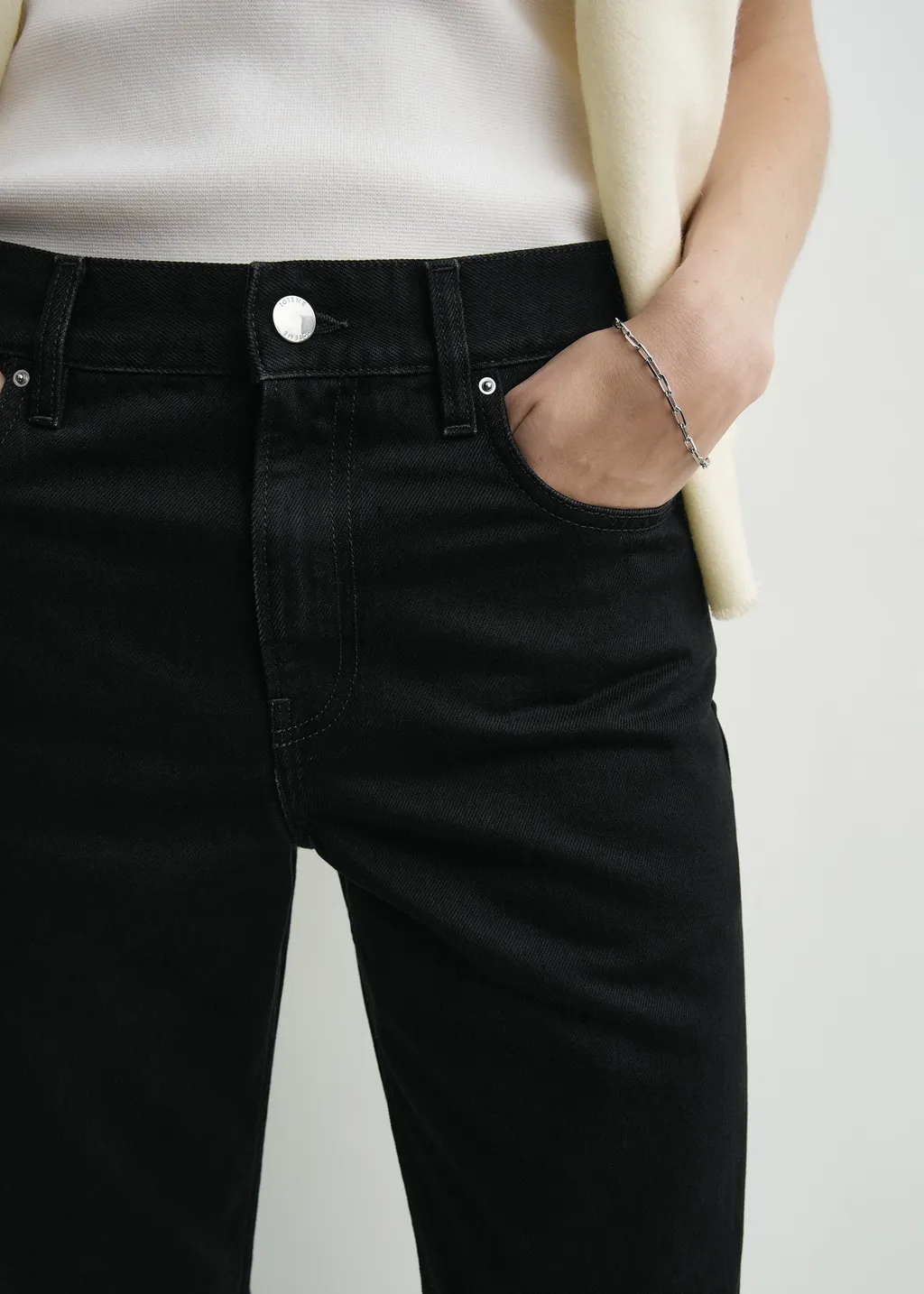 Low-Cut Straight-Leg Jeans