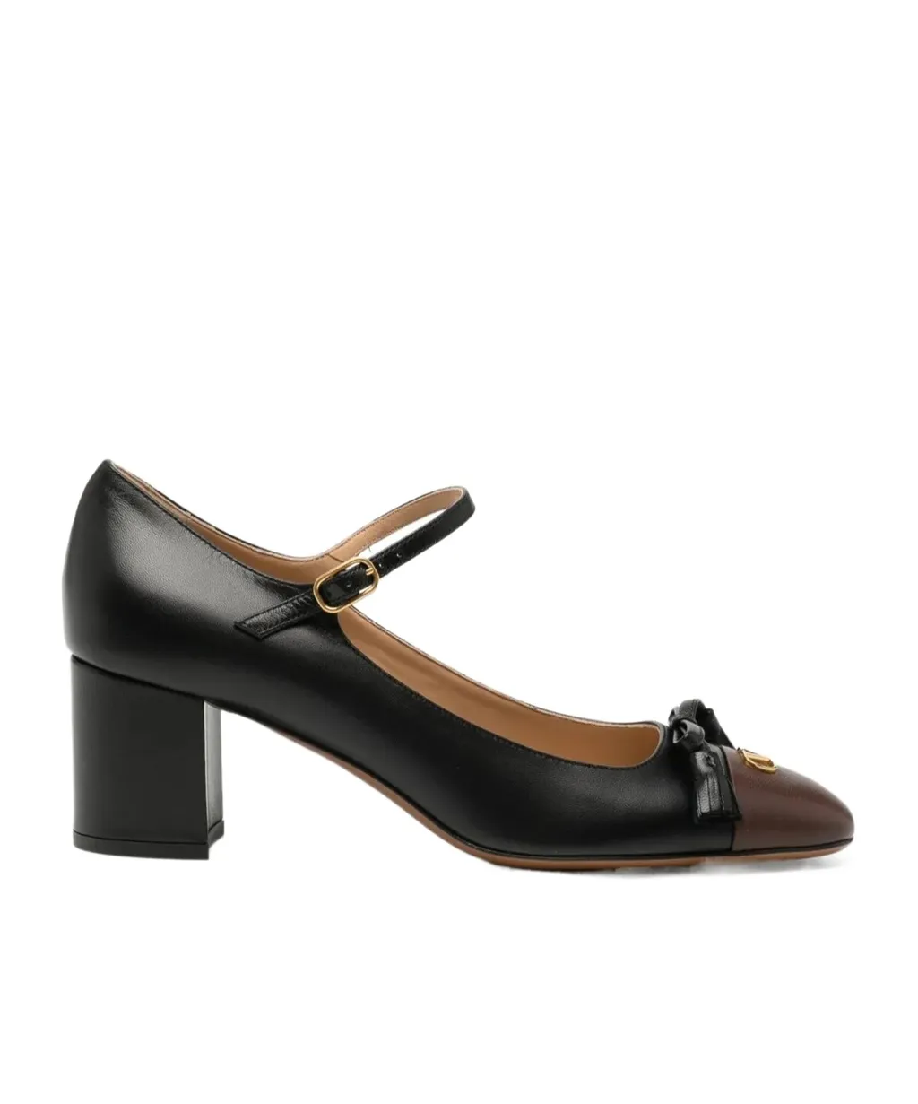 Valentino Vlogo Signature Bow Detailed Pumps