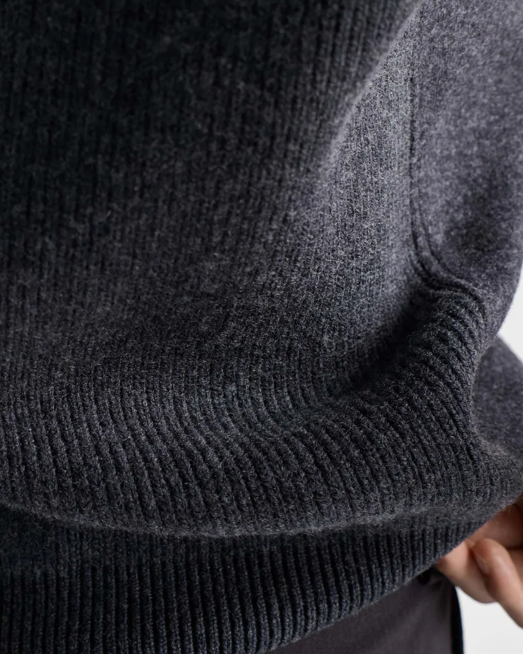 Wool And Cashmere Zipper Vest