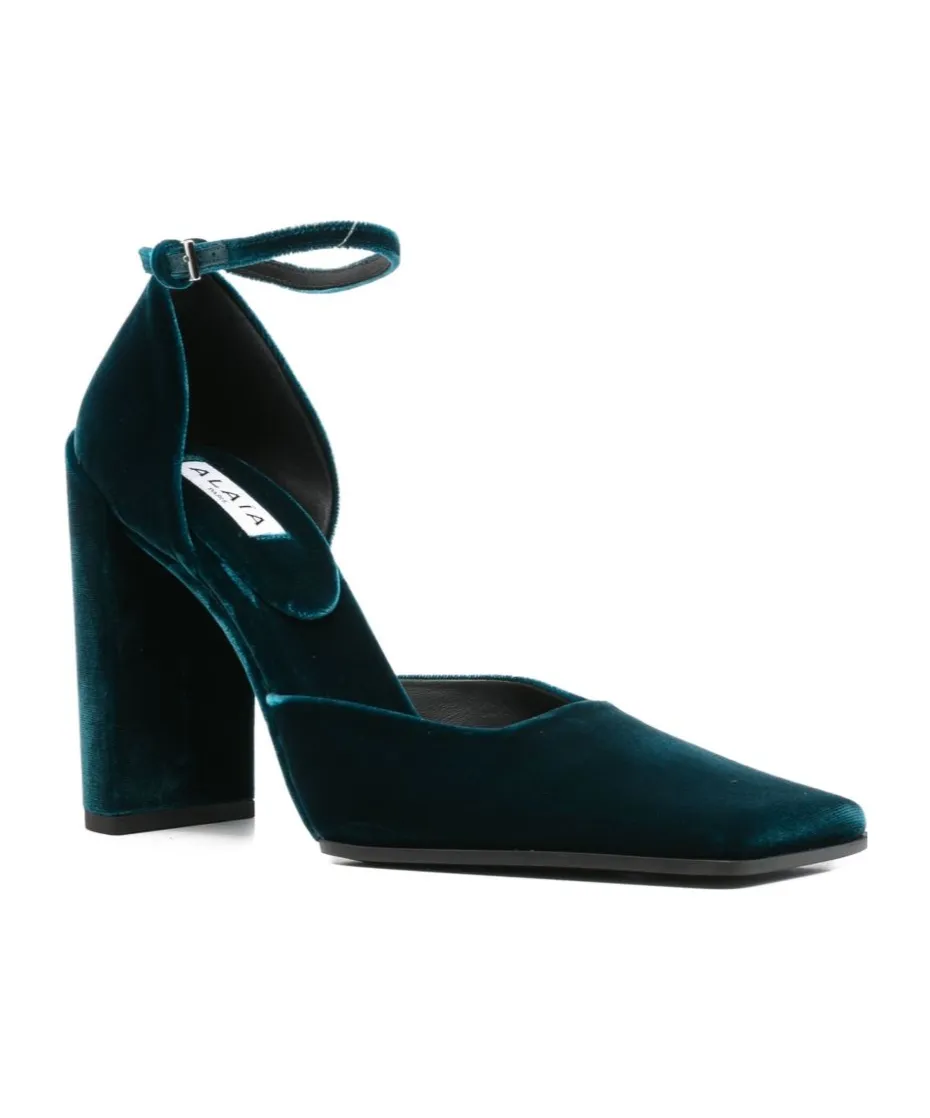 Square D'orsay Pumps In Velvet