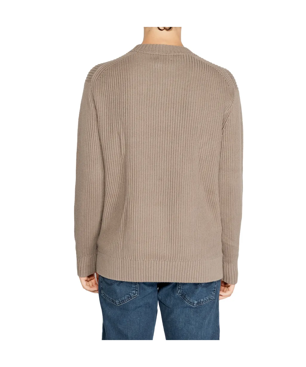 Long-Sleeved Knitted Pullover