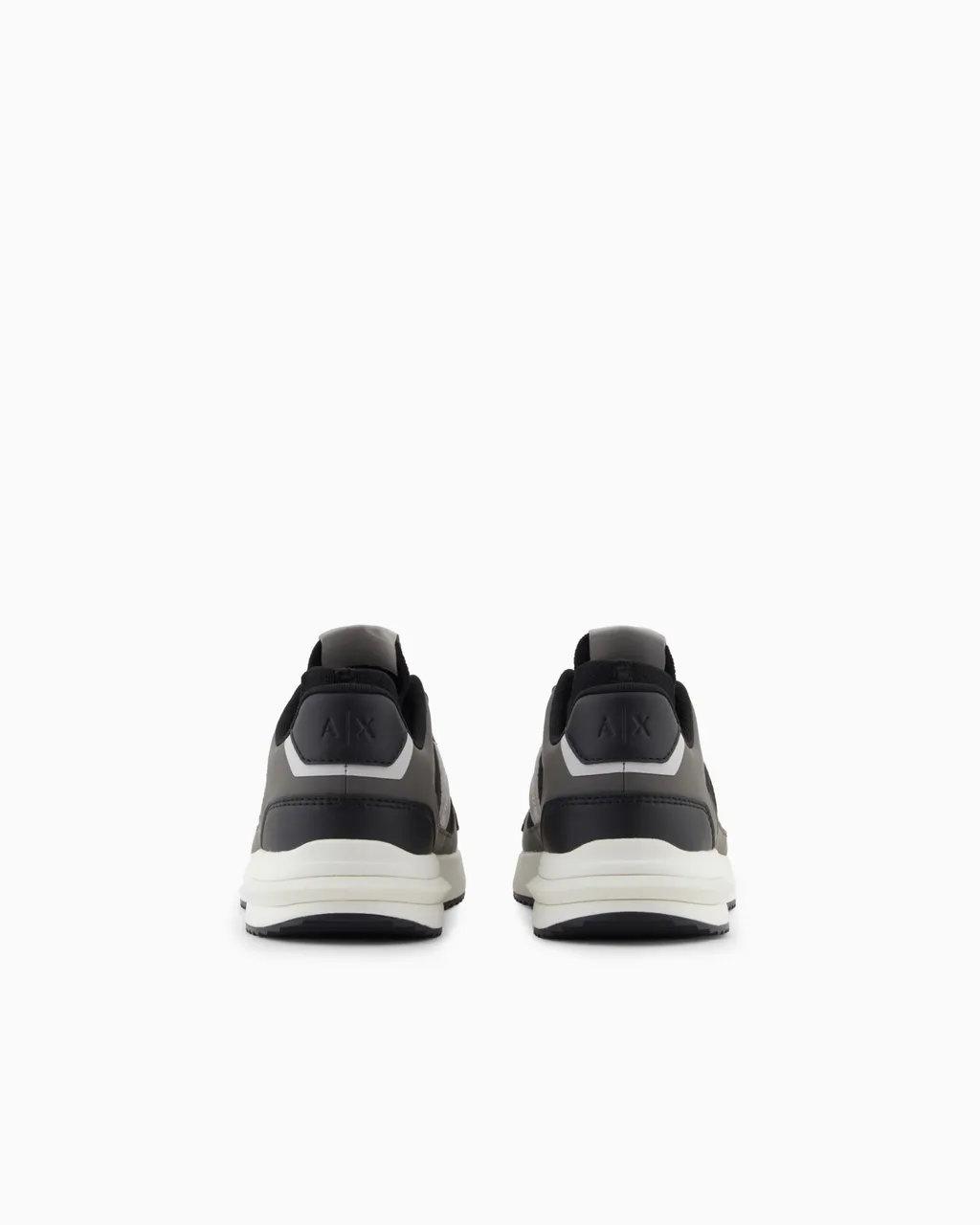 Sneakers With Contrasting Details