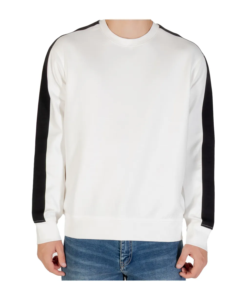Long-Sleeved Sweatshirt