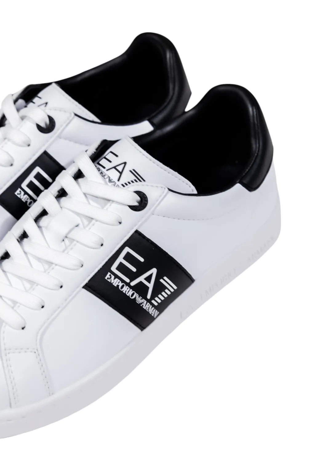 Ea7 Emporio Armani Logo Printed Low-Top Sneakers