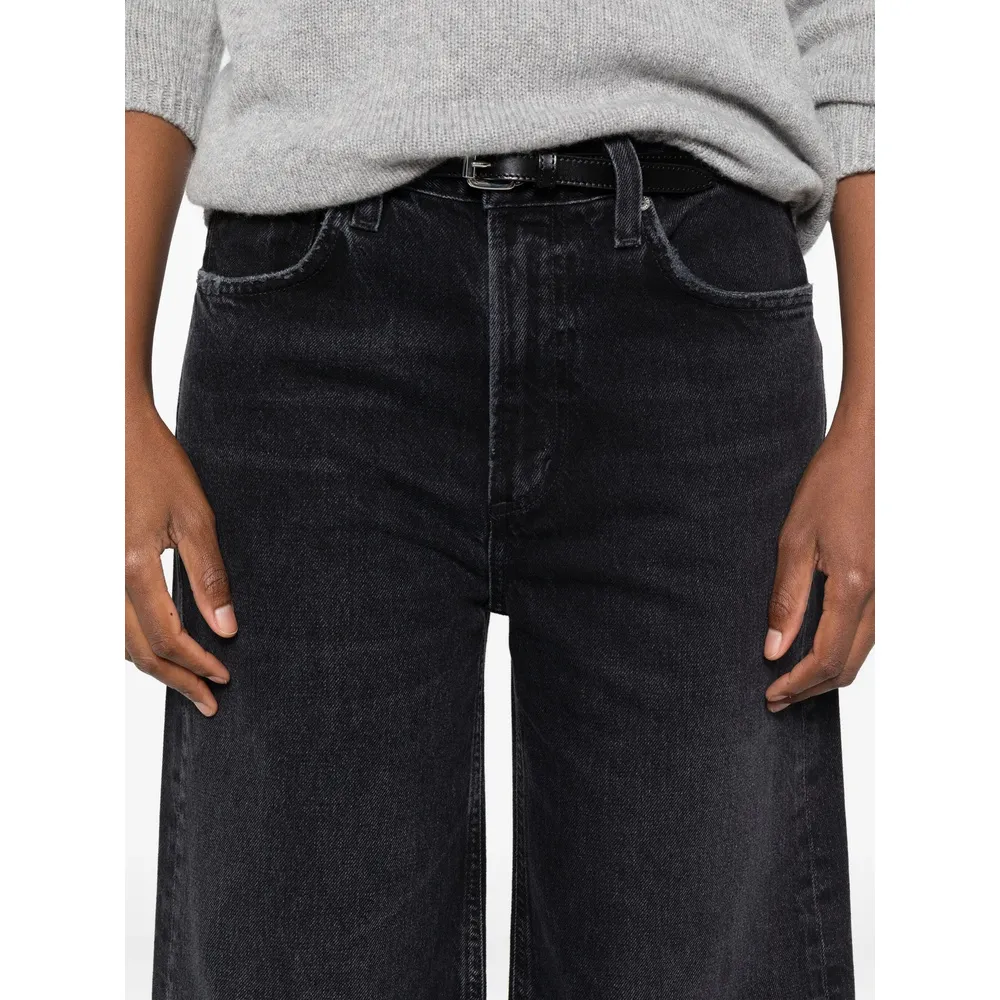 Wide-Leg Jeans