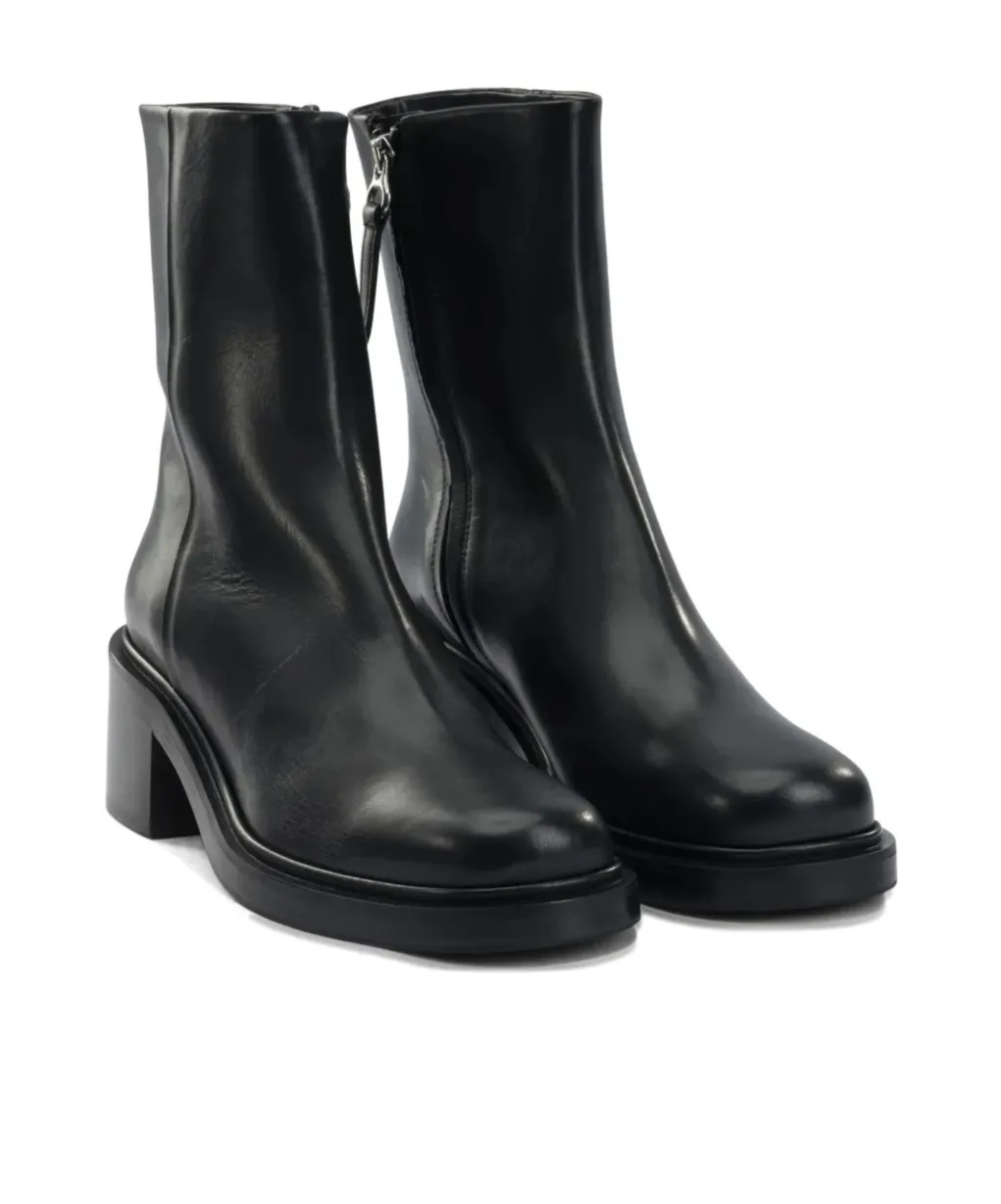 Aeyde Round Toe Zip-Up Boots