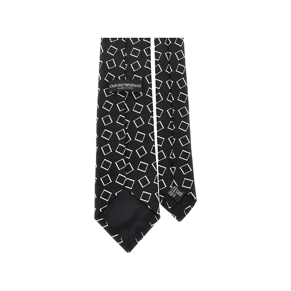 Pointed Tie