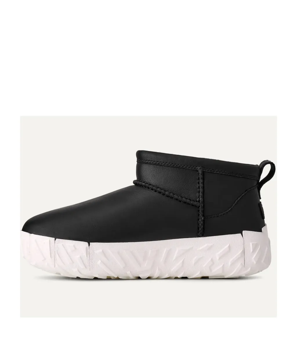 Classic Ultra Mini Wrap Tech Boots