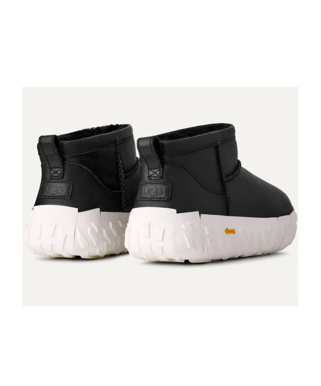 Classic Ultra Mini Wrap Tech Boots