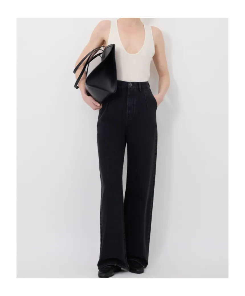 Attu Lds Pleated Jeans