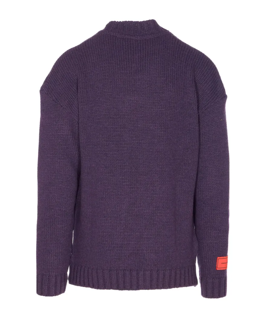 Long-Sleeved Crew Neck Pullover