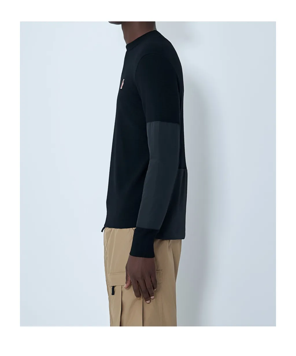 Long-Sleeved Knitwear