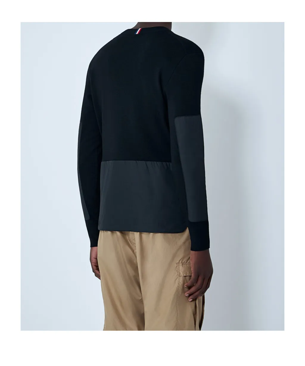 Long-Sleeved Knitwear