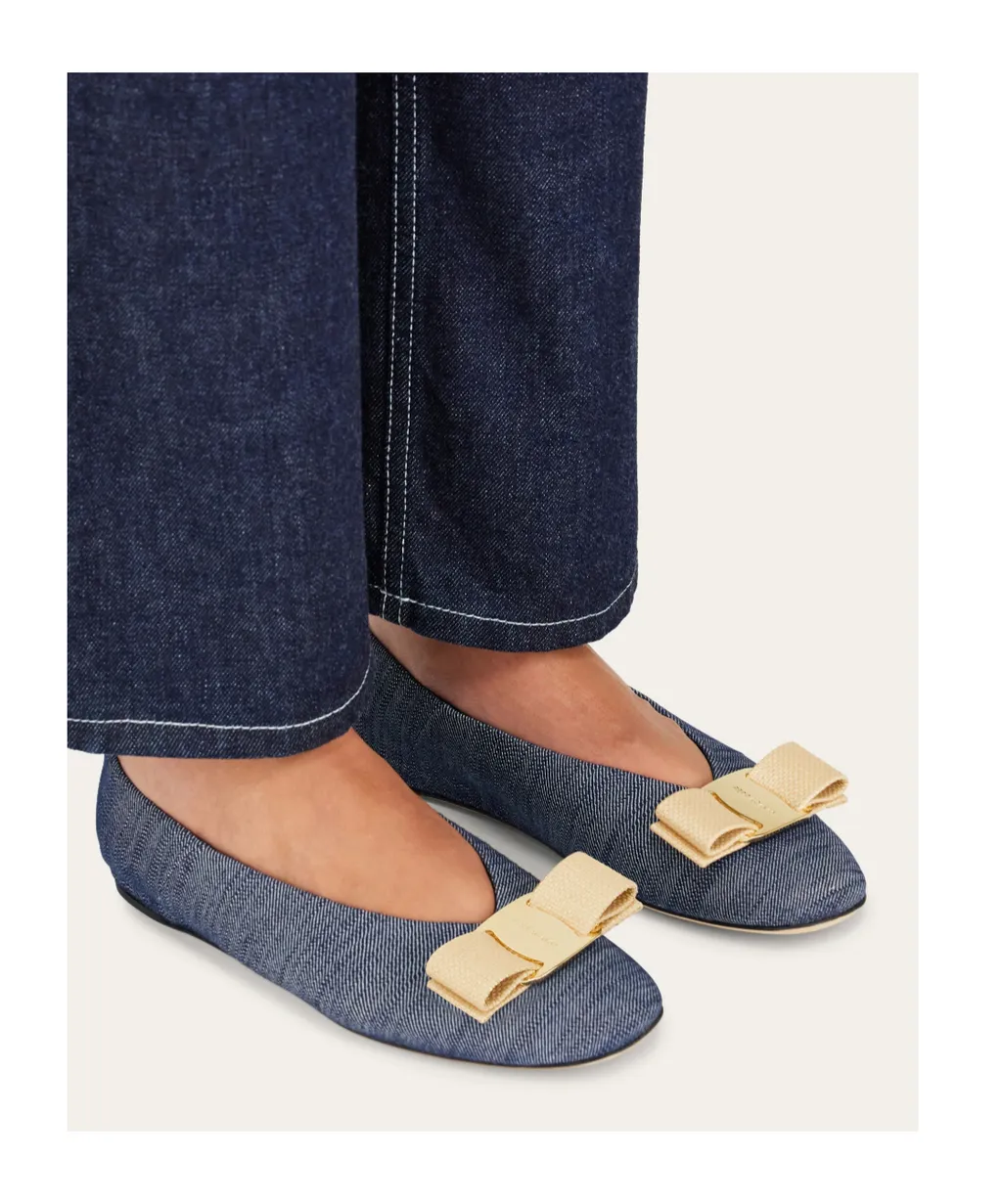 Vara Bow Flat