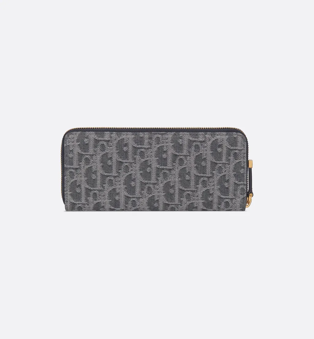 30 Montaigne Voyageur Slim Wallet