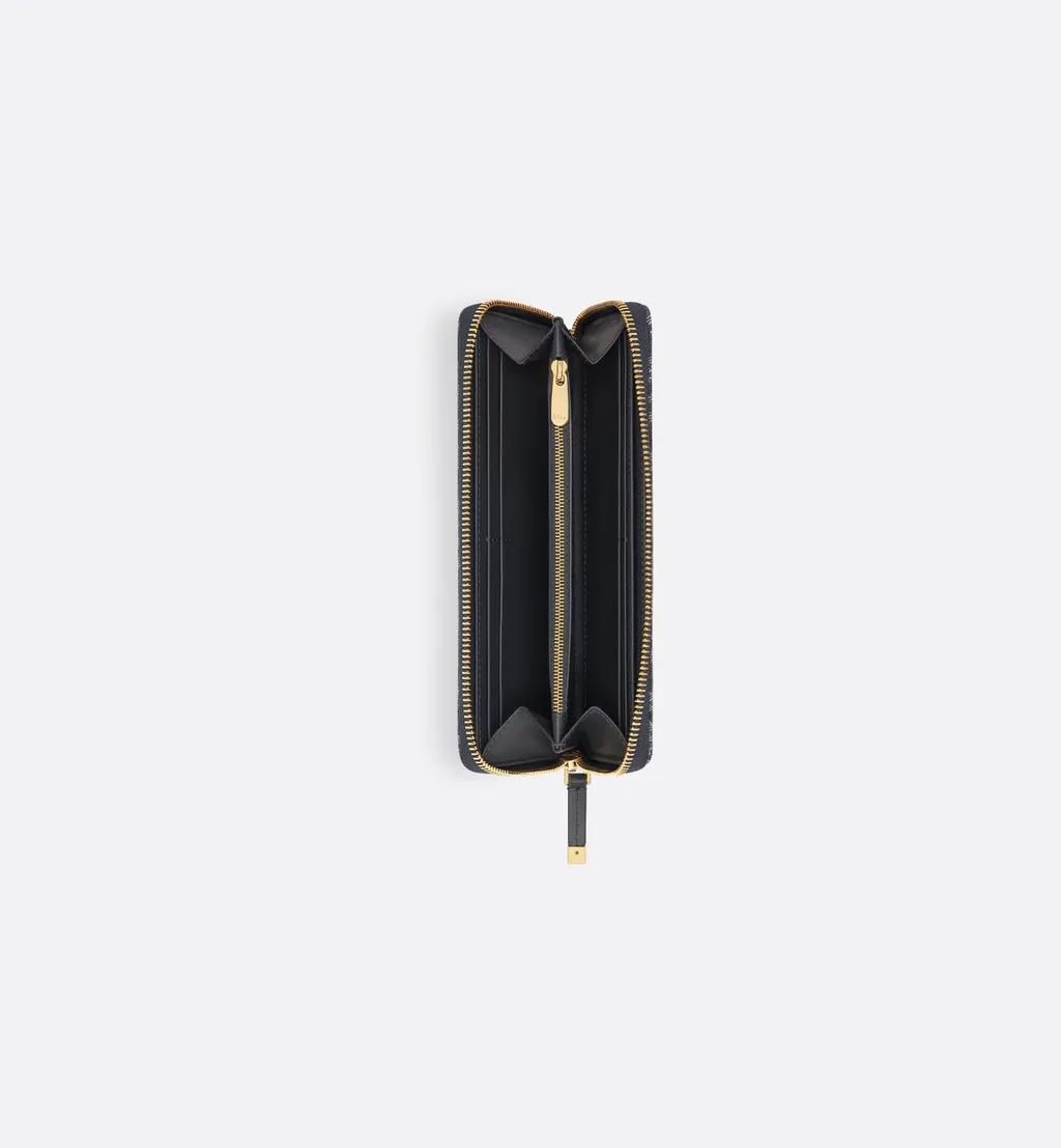 30 Montaigne Voyageur Slim Wallet