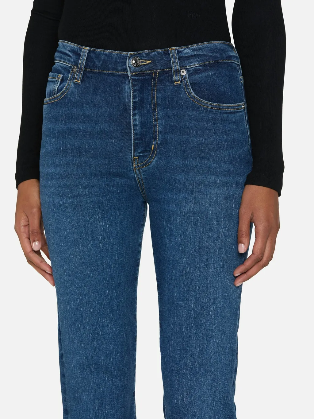 Frame Button Detailed Straight Leg Jeans