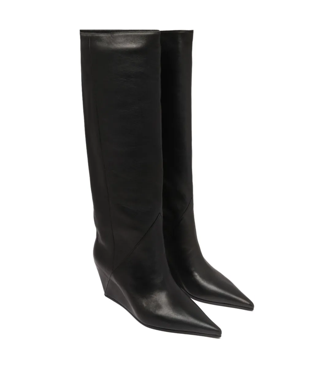 Pointed-Toe Boots