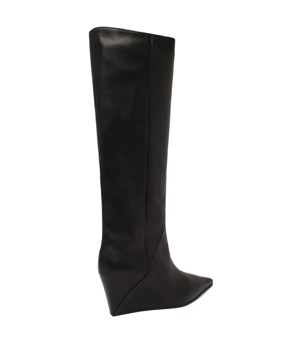Pointed-Toe Boots