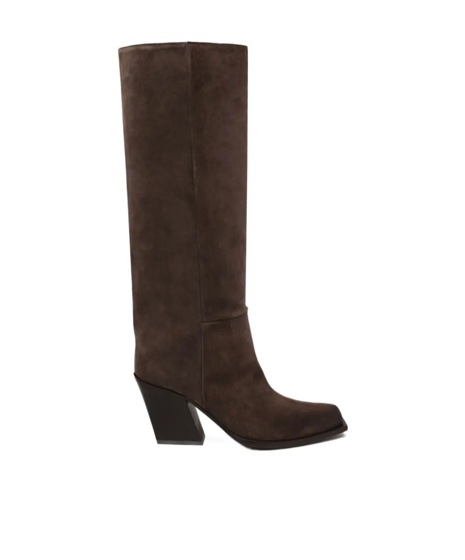 Square-Toe Boots