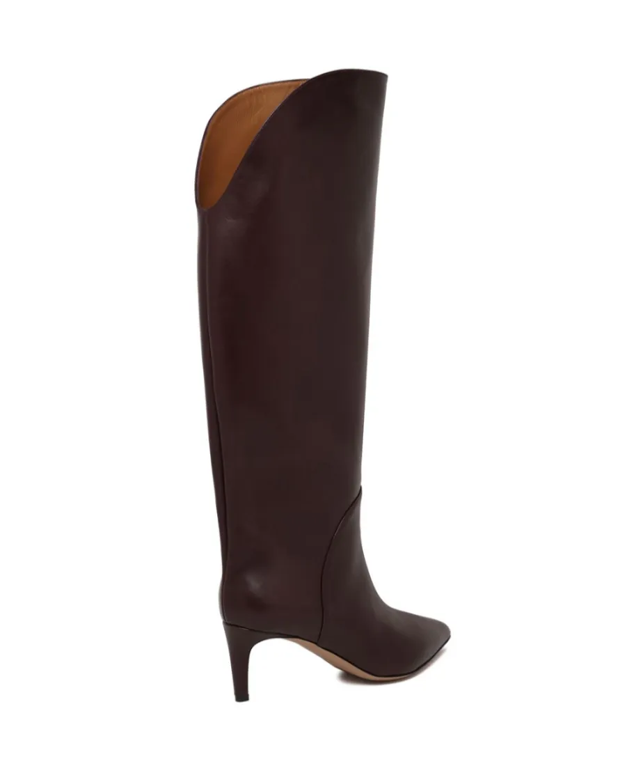 Pointed-Toe Boots