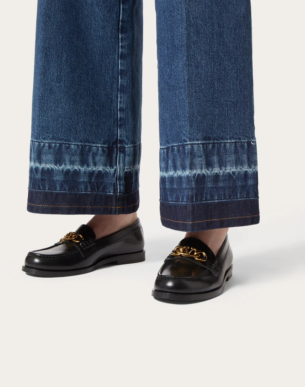 Valentino	Vlogo Chained Slip-On Loafers