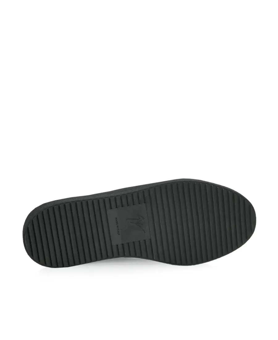 Rhomboid Laced Shoes With Low Uppers