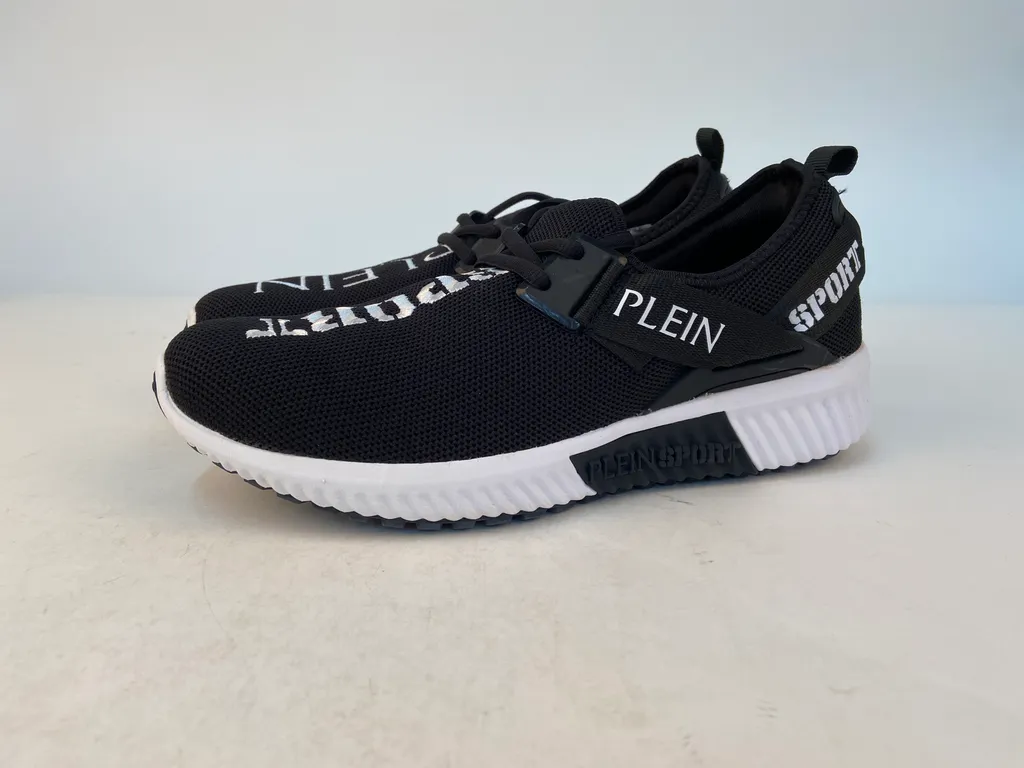 Logo Details Casual Sports Shoes