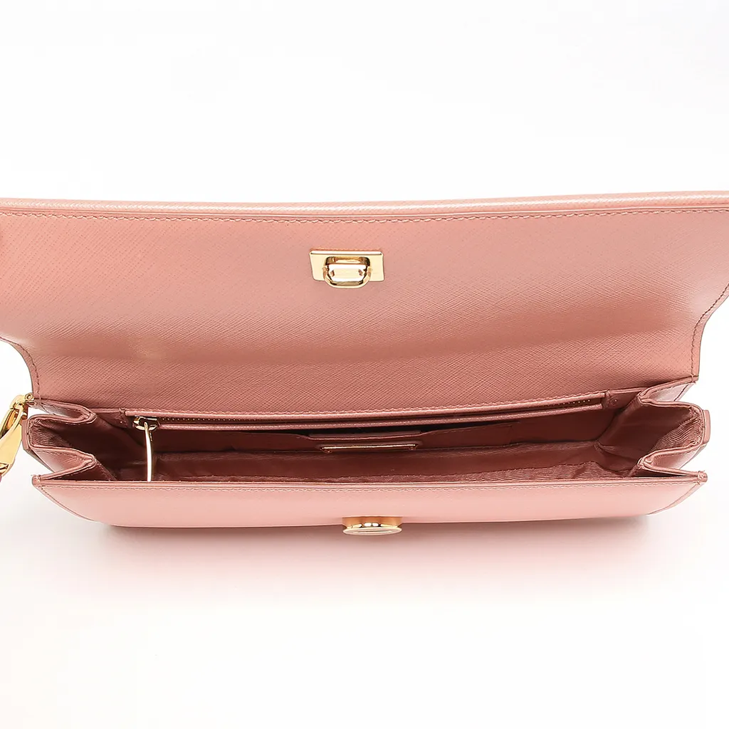 Logo Clutch