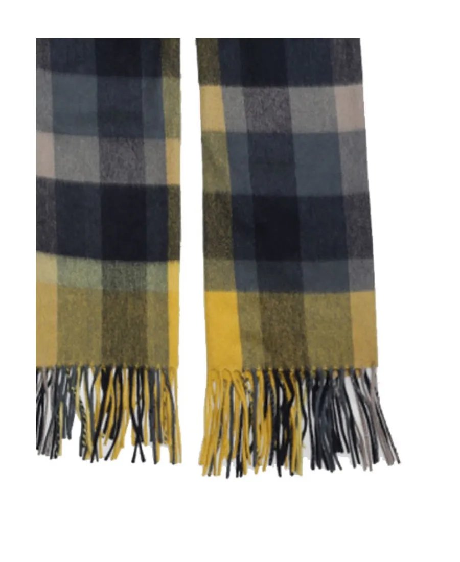 Checkered Detail Scarf