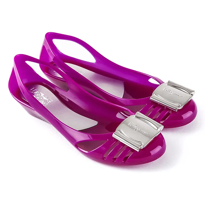 Logo Loophole Sloping Heels