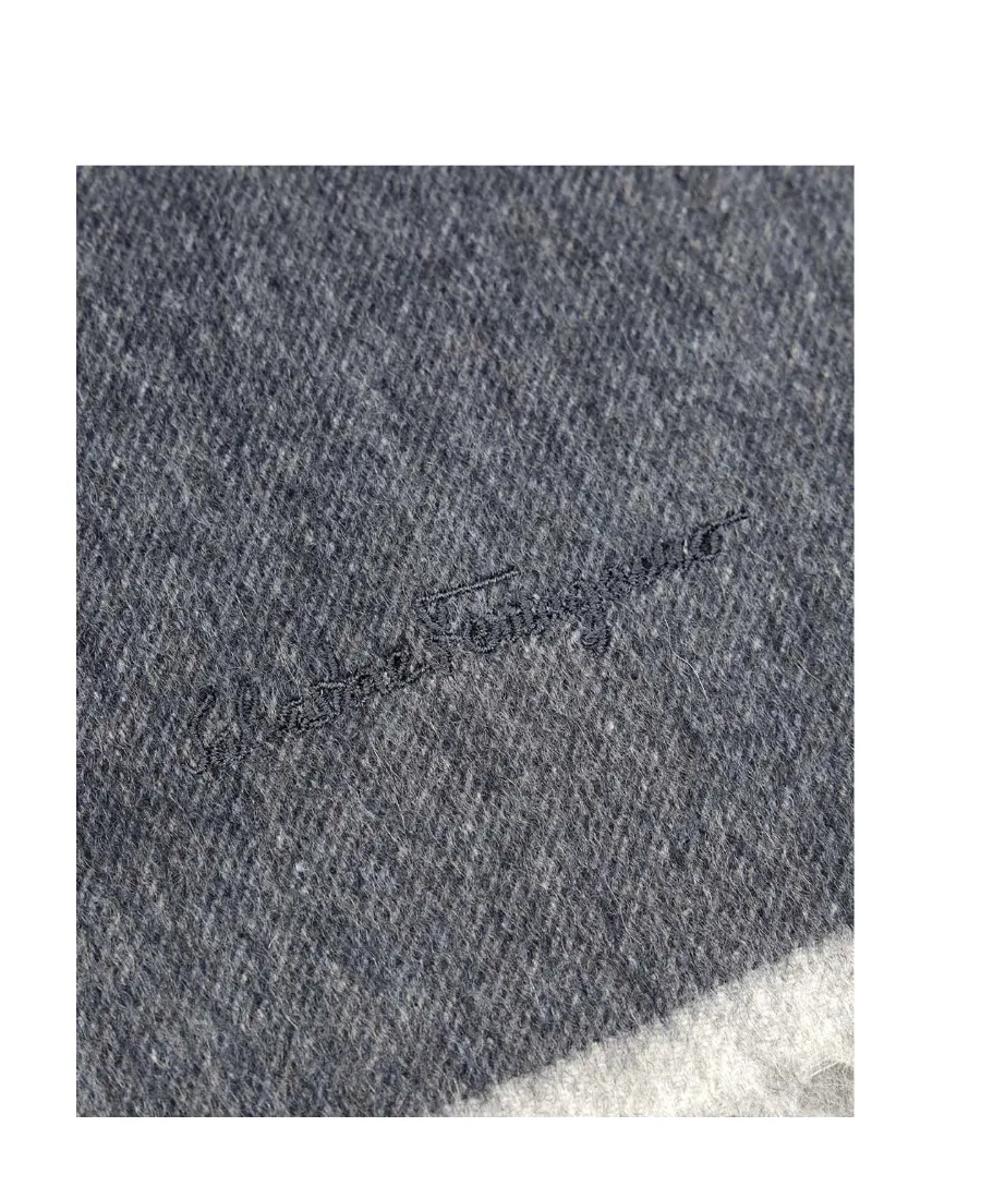 Logo Scarf