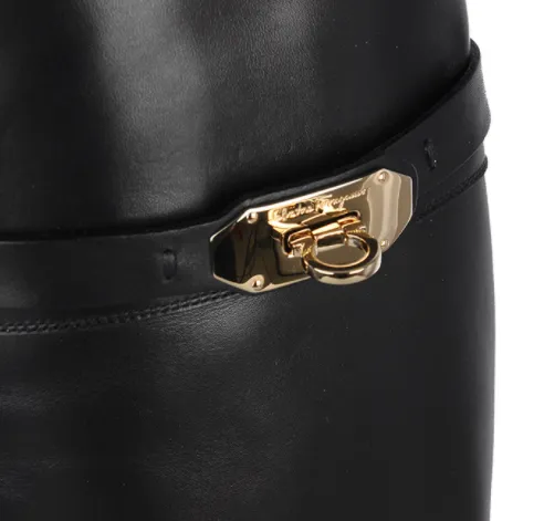 Logo Boots