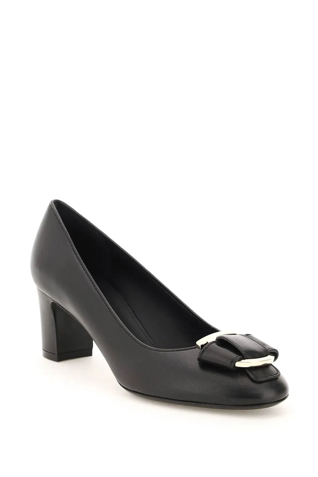 Plaque-Detail Pumps