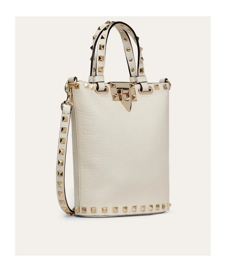 Rockstud Crossbody Pouch In Grainy Calfskin