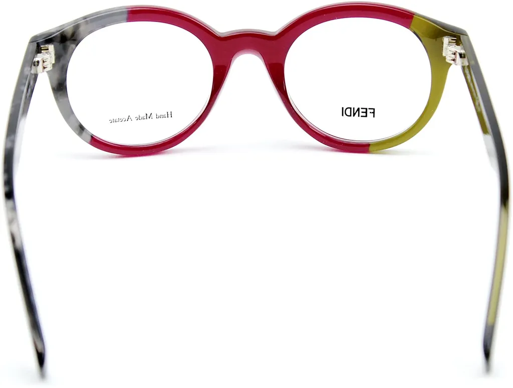 Logo Detail Flat Lens
