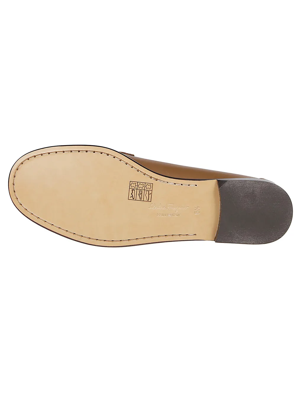 Horseshoe Buckle Decorative Flat Shoes