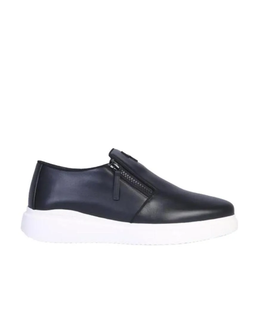 Black Zipper Casual Sneakers